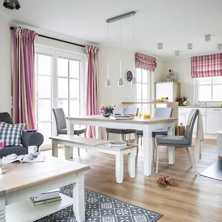 Holiday home Haus An Der Bodden-lagune Mit Sauna Fuhlendorf (Mecklenburg-Vorpommern)