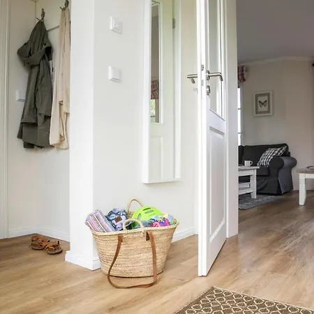 Haus An Der Bodden-lagune Mit Sauna Holiday home Fuhlendorf (Mecklenburg-Vorpommern)